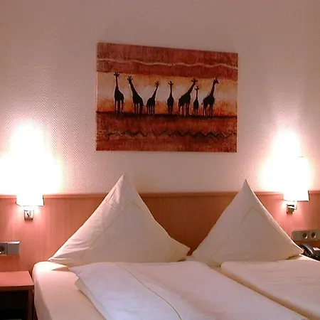 Hotell Lindenkrug 3*