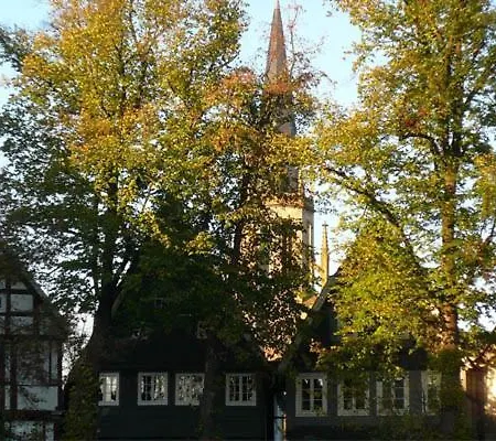 Lindenkrug Hotel 3*