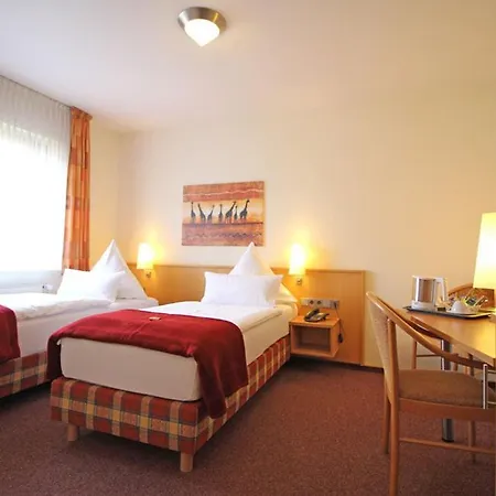 Lindenkrug Hotel 3*