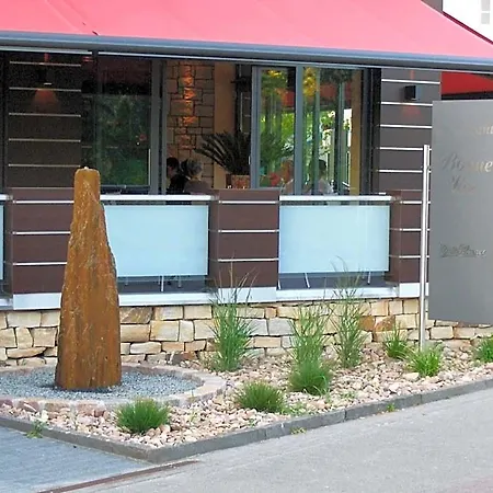Hotel Lindenkrug 3*