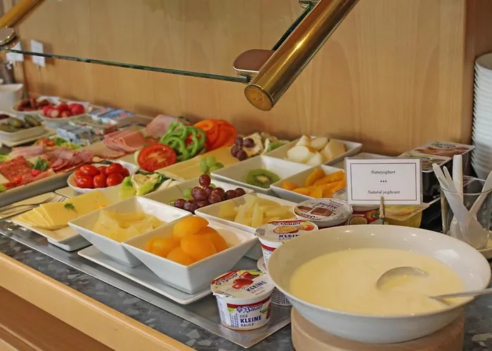 Lindenkrug 3* 居特斯洛