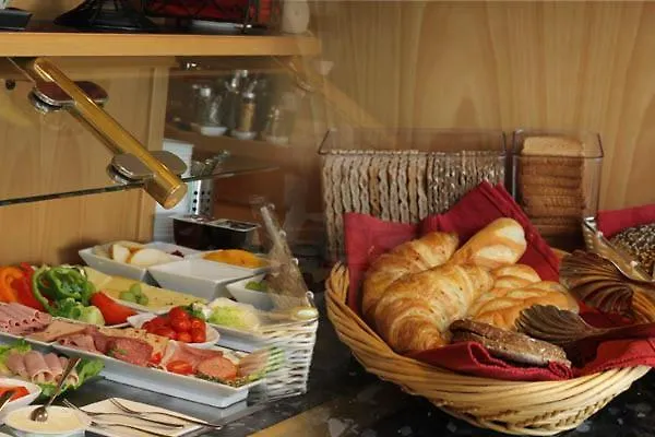 Lindenkrug 3* 居特斯洛